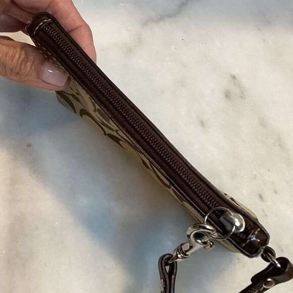 Coach Signature Jacquard Pleated Wristlet - Picture 9 of 10